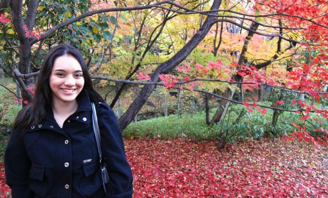 Photo: Aaren at Kitanomaru Park, Tokyo, with colorful autumn leaves