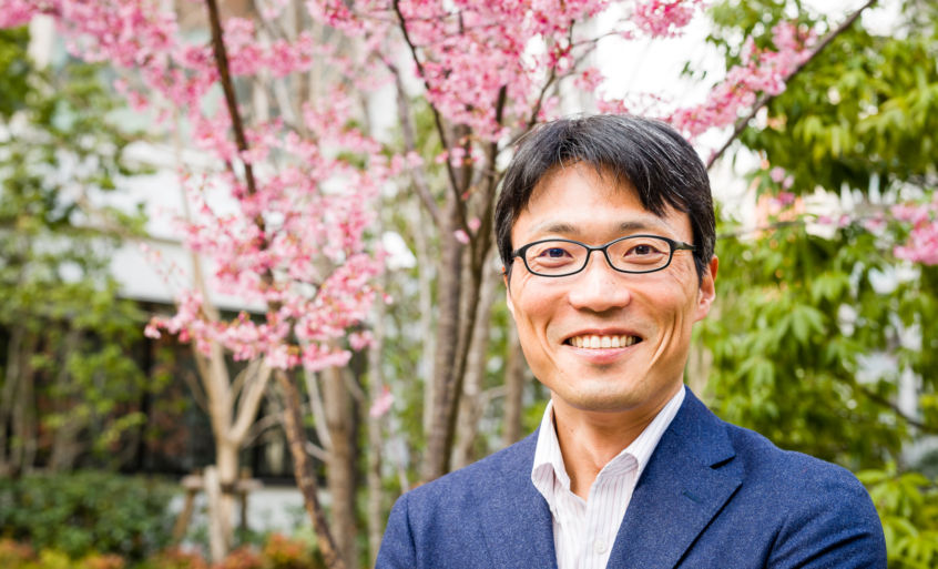 Portrait photograph of Assistant Professor Masaki Kakizaki
