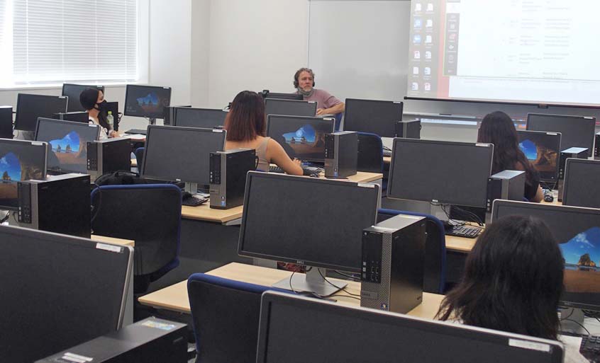 TUJ "Hybrid" class where students can choose whether in-person or online 