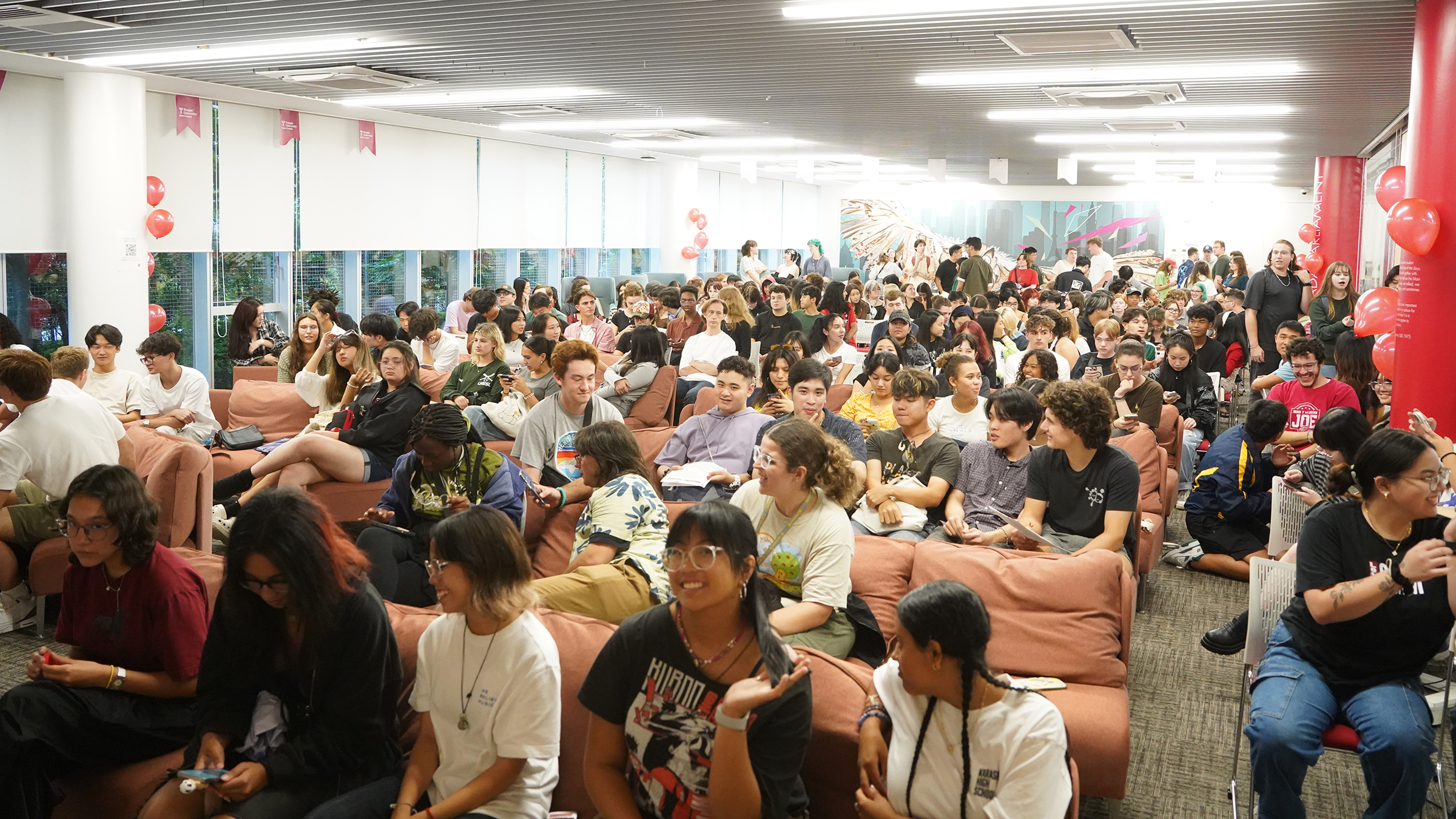 New students gather in the Parliament student lounge during Welcome Week in September 2024. Photo by Rie Nakajima (TUJ student)